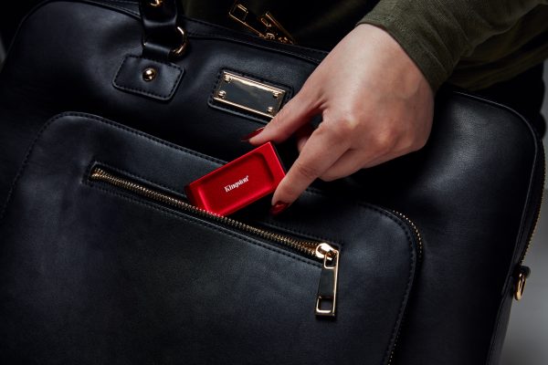 Kingston 2TB XS1000 Red External USB 3.2 Gen 2 Po SXS1000R/2000G